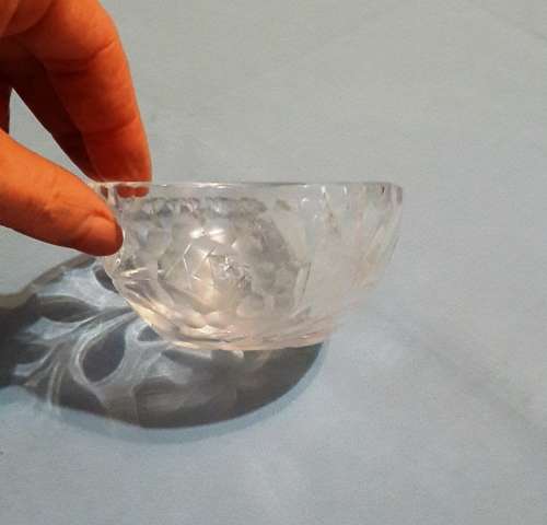 Little bowl. Rose Patern. 6mm thick . 9.5 cm wide. 5 cm hight