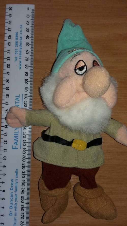 SLEEPY DWARF SOFT TOY