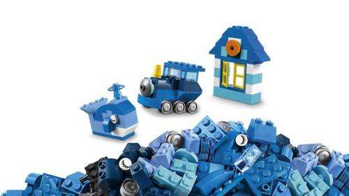 LEGO CLASSIC Blue Creativity Box
