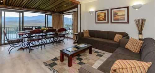 Cayley Lodge (Drakensberg) 16 June 2017 - 19 June 2017 (6 Sleeper)