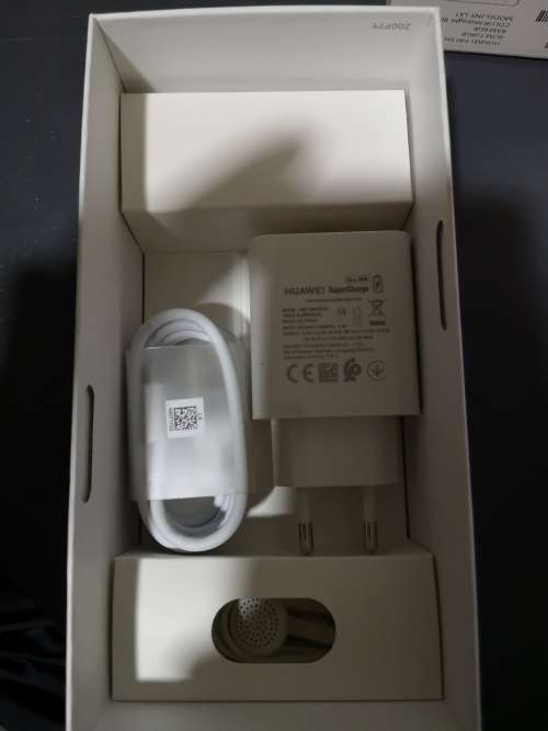 Huawei P40 Lite (2 Months Old)