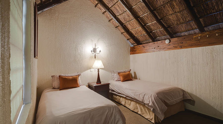 Kwa Maritane Bush Lodge (04 - 08 November 2024) 2 Bedroom 8 Sleeper 2 Bathroom Luxury Unit