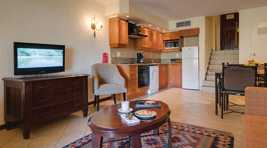 Kwa Maritane Bush Lodge (04 - 08 November 2024) 2 Bedroom 8 Sleeper 2 Bathroom Luxury Unit