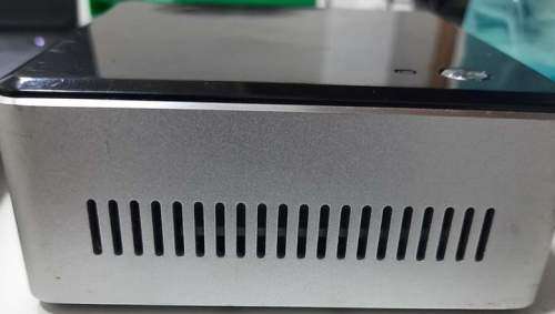 Intel NUC5i3RYH Mini PC Core i3