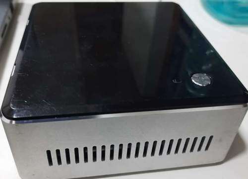 Intel NUC5i3RYH Mini PC Core i3