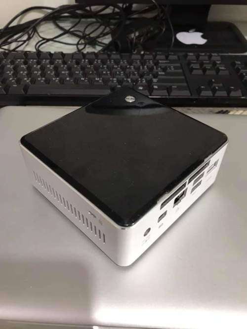 Intel NUC5i3RYH Mini PC Core i3