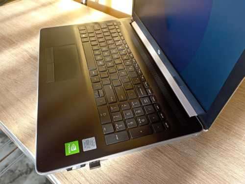 HP 15-da2002ni  i7-10 Gen 8GB RAM 250GB SDD 15.6" Notebook