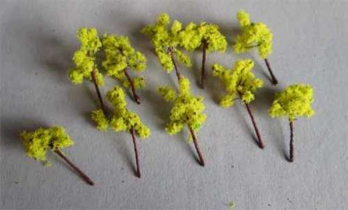 3cm TREES FOR N OR Z SCALE TRAIN SCENERY - NEW, 10 PER PKT.
