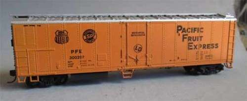 ATHERN HO SCALE - CLOSED "PACIFIC FRUIT EXPRESS" WAGON - SEE FOTO