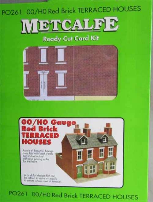 METCALFE 00/HO RED BRICK TERRACED HOUSES KIT - BOXED