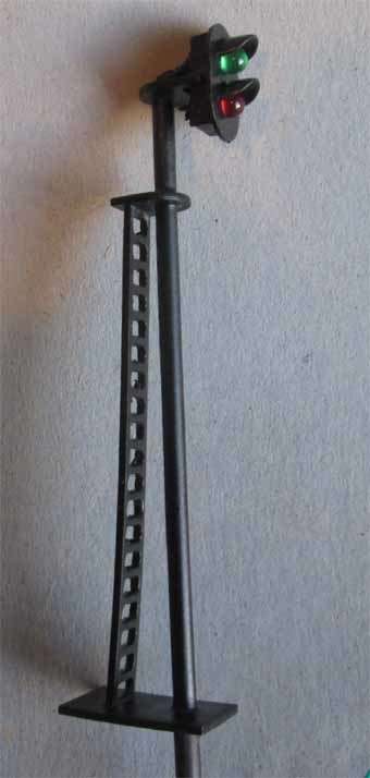 TWO LED LIGHT RAILWAY SIGNAL, HEIGHT 75mm, N/HO SCALE