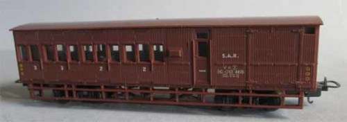 LIMA HO SCALE - SAR V-8 GUARDS VAN