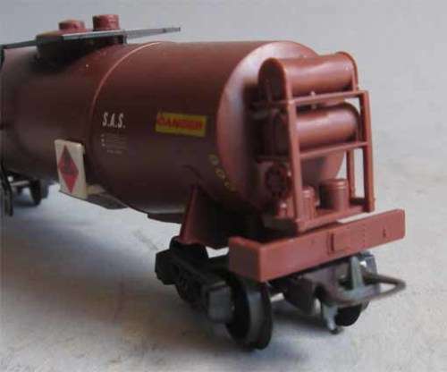 LIMA HO SCALE - SAR XPD PETROL TANKER