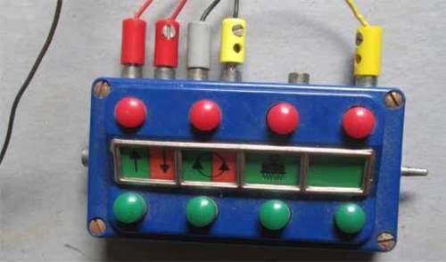 MARKLIN 7150 HO SCALE - ELECTRICALY OPERATED CRANE in EXCELLENT CONDITION, SEE FOTOS