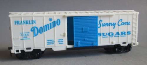 ROUNHOUSE HO SCALE - DOMINGO CLOSED GOODS WAGON