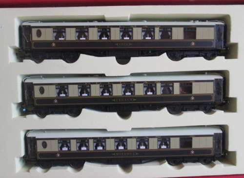 HORNBY OO SCALE - 3 X PULLMAN CARS, SEE BELOW - LIKE NEW BOXED