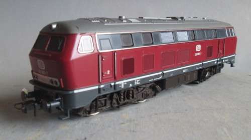 ROCO HO SCALE - GERMAN DIESEL LOCO BR 215, BO-BO - BOXED