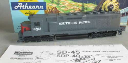 ATHEARN HO SCALE - SDP-40 DIESEL LOCO, SOUTHERN PACIFIC - LIKE NEW BOXED