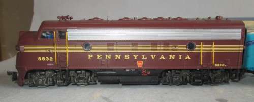 ATHEARN HO SCALE - DIESEL LOCO & DUMMY, HIGHLY DETAILED - BOTH BOXED