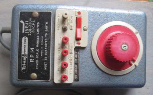 TRI-ANG 12V TRANSFORMER/CONTROLLER