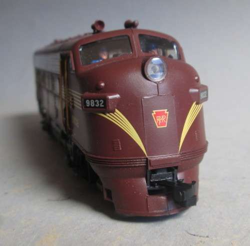 ATHEARN HO SCALE - DIESEL LOCO & DUMMY, HIGHLY DETAILED - BOTH BOXED