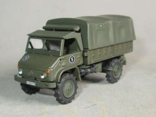 SCHUCO 1/87 HO SCALE - UNIMOG S404 MILITARY (NEW BOXED)
