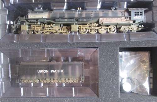 RIVAROSSI HO SCALE - UP 4-8-8-4 BIG BOY WEATHERED STEAM LOCO SOUND & DCC - BOXED