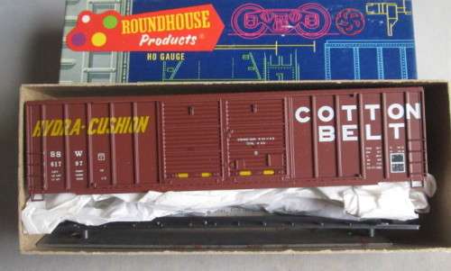 ROUNDHOUSE HO SCALE - 50' DOUBLE DOOR, COTTON BELT BOX CAR KIT - BOXED