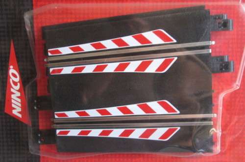 NINCO 1/32 SCALE - 2 X CHICANE ADAPTOR TRACKS, MINT CARDED
