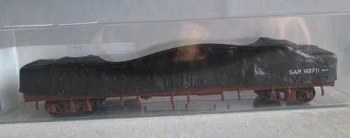 CMD HO SCALE - SAR TARPAULIN COVERED GOODS WAGON  (NEW BOXED)