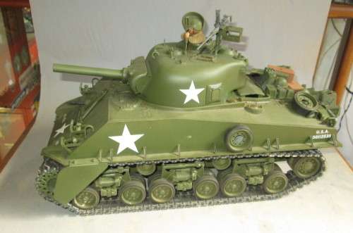 TAMIYA 1/16 SCALE - RC USA SHERMAN TANK - SEE BELOW