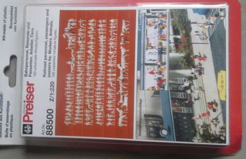 PREISER Z SCALE - 160 X ANIMALS & VARIOUS FIGURES - CARDED, SEE FOTO