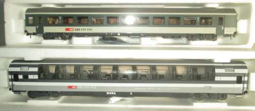 ROCO HO SCALE - SWISS PASSENGER COACHES SET/4 - LIKE NEW, BOXED