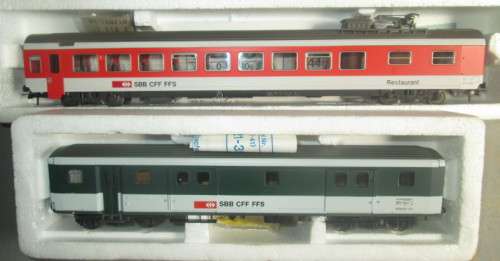 ROCO HO SCALE - SWISS PASSENGER COACHES SET/4 - LIKE NEW, BOXED