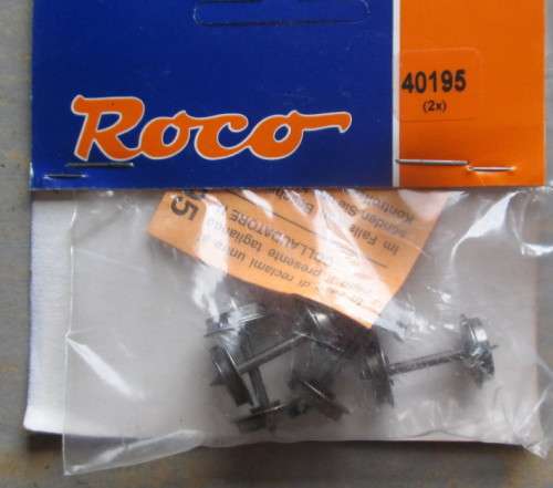 ROCO 40195 HO SCALE - 4 X METAL AXLE/WHEELS (NEW IN BAG)
