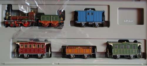 TRIX 21209 HO SCALE - SPANISH BREAKFAST ROLL TRAIN SET WITH DCC - BOXED