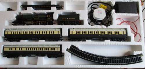 HORNBY OO SCALE - R775 150th ANNIVERSARY GWR BOXED SET COMPLETE, SEE BELOW