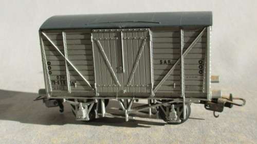 LIMA HO SCALE - SAR OZ GOODS VAN