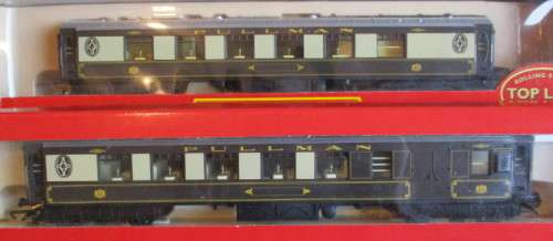 HORNBY OO SCALE - 4 X PULLMAN COACHES (BOXED)