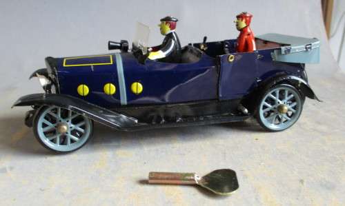 TIN PLATE  VINTAGE CAR - BOXED