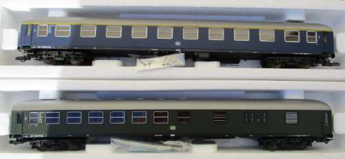 ROCO HO SCALE - DB SET/4 PASSENGER & BAGGAGE COACHES (BOXED)