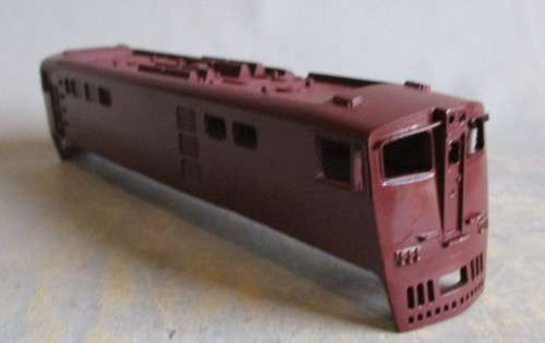LIME/LIFE-LIKE HO SCALE - LOCO BODY, 5E SIDES, LL FRONT & REAR