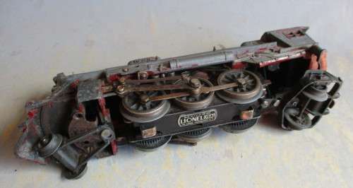 LIONEL O GAUGE - 2-6-2 STEAM LOCO & TENDER, SEE BELOW
