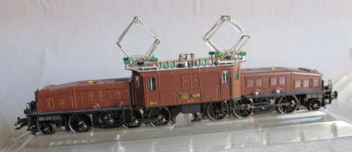 TRIX HO SCALE - SWISS RAILWAYS (SBB Switzerland) CLASS GE 6/8 KROKODIL ELECTRIC LOCO (BOXED)