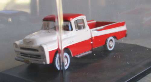 OXFORD 1/87 HO SCALE - DODGE D100 SWEPT SIDE P/UP - NEW BOXED