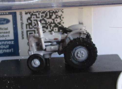 OXFORD N SCALE - FORDSON TRACTOR - NEW BOXED