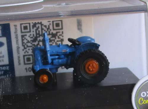 OXFORD N SCALE - FORDSON TRACTOR - NEW BOXED