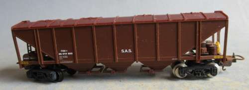 LIMA HO SCALE - SAR FGD-1 GRAIN WAGON - SEE FOTOS