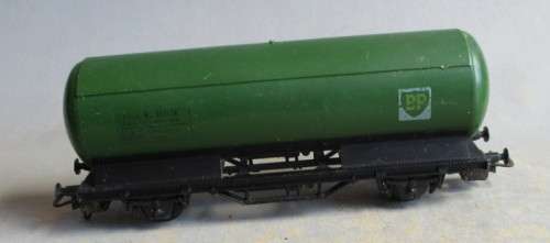 LIMA HO SCALE - BP TANK WAGON