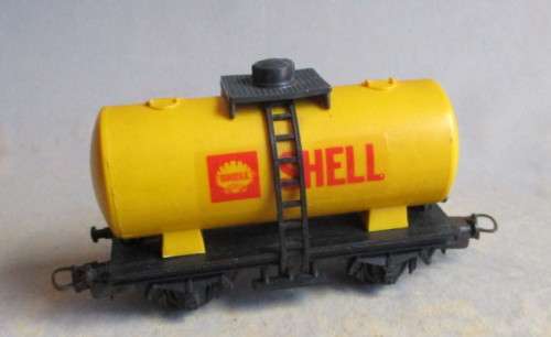 LIMA HO SCALE - SHELL TANK WAGON AS PER FOTO